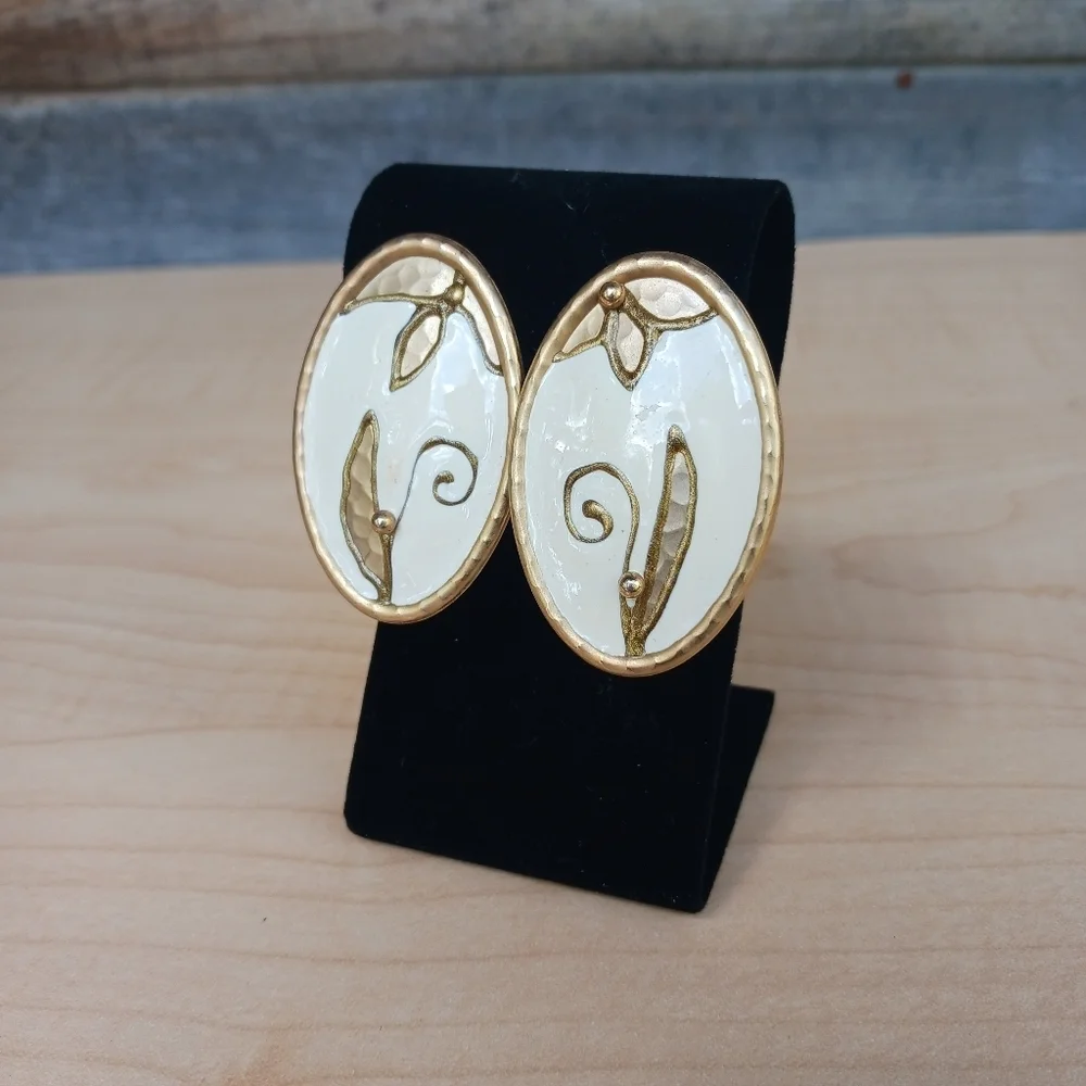 Vintage Elegant White Enamel And Gold Tone Oval Peirced Earrings MCM Large